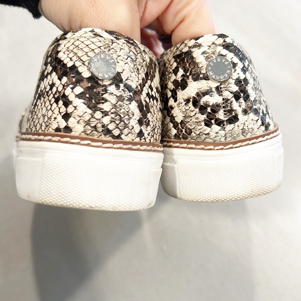 Steve Madden Women's Jalia Reptile Snakeprint Sip On Sneakers Loafers Size 6 - Picture 5 of 10
